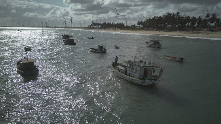 Leia mais sobre o artigo Avanço das eólicas offshore encurrala comunidade de pescadores no RN