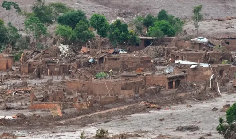 Leia mais sobre o artigo Tragédia em Mariana: defesa dos atingidos aponta erros de mineradoras