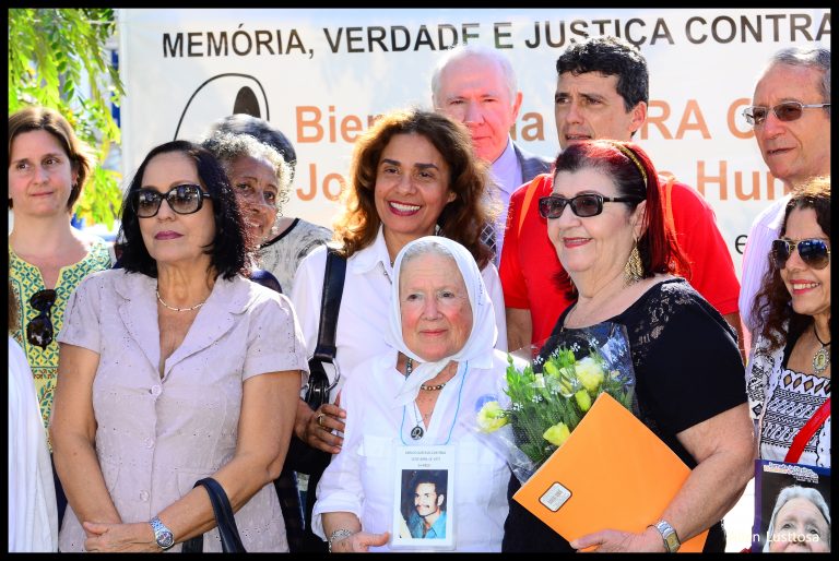 Read more about the article Nora Cortiñas participa de homenagem a mortos e desaparecidos políticos pela ditadura brasileira e plenária popular