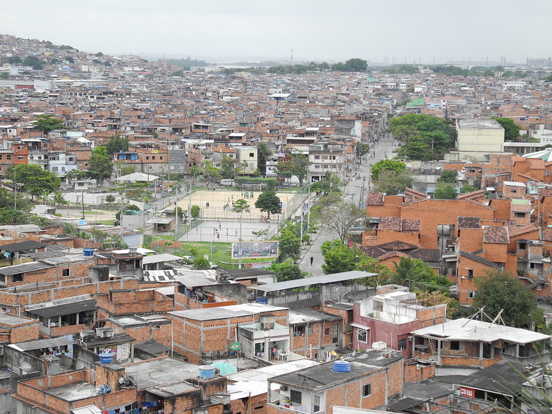 Favela do Complexo da Maré. Foto: Marco Derksen/Flickr/CC