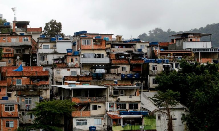 Leia mais sobre o artigo Rede Jubileu Sul Brasil lança podcast “Lutas em foco: dívida e reparação”