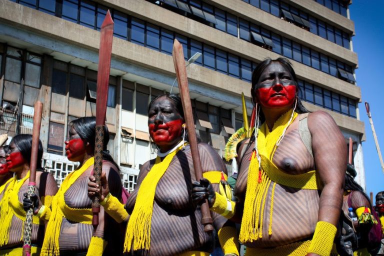 Read more about the article Em marcha, mulheres indígenas pedem a derrubada de proposições contrárias aos direitos originários