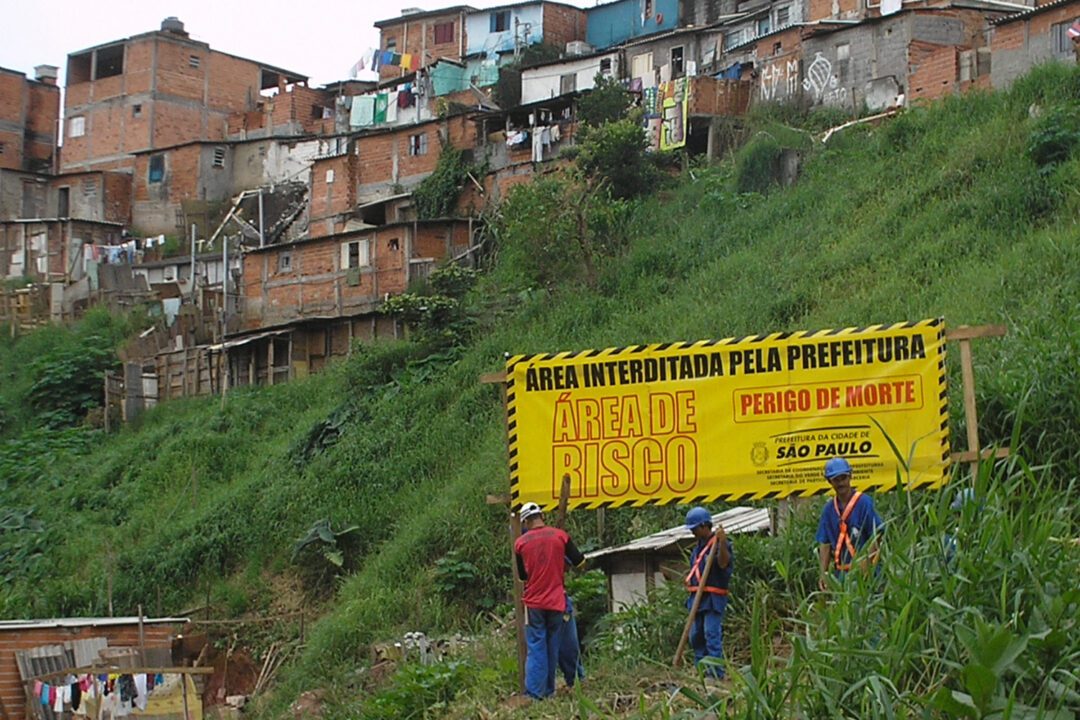 Leia mais sobre o artigo Quase 9 milhões de pessoas moram em áreas de risco no Brasil