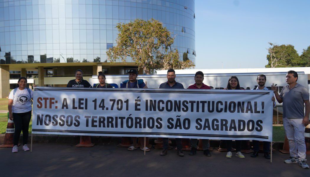 Leia mais sobre o artigo Em vigília, indígenas do Levante pela Terra pedem ao STF que declare a Lei 14.701 inconstitucional
